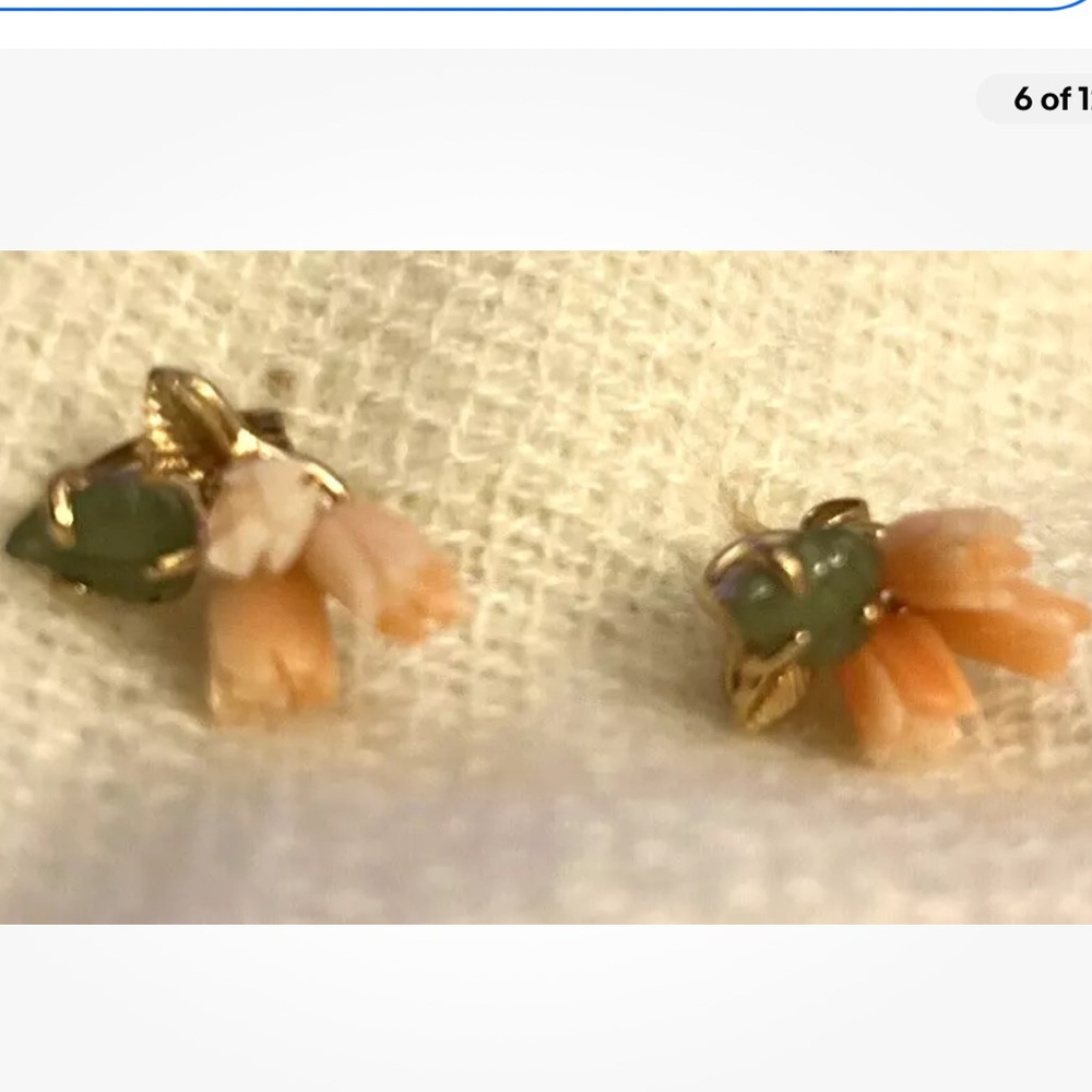 Vintage Carved Peach Coral Tulip Flower Jade Leaves Pierced Earrings - Picture 6 of 12